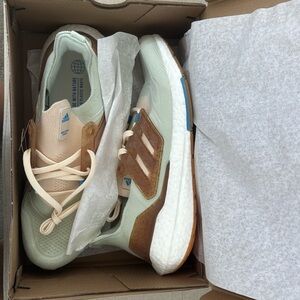 New Wirh Tags Adidas Ultra Boost Sneakers